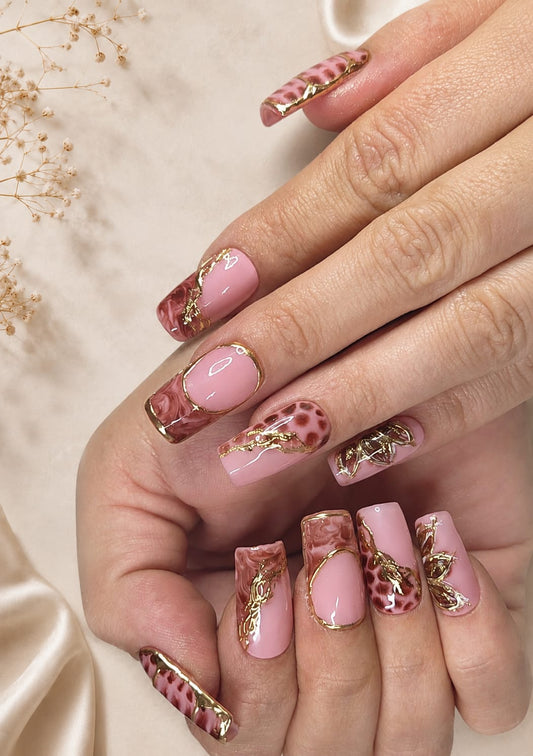 Wild Luxe – Glamouröse Animal-Details treffen auf luxuriöse Gold-Akzente 🐆