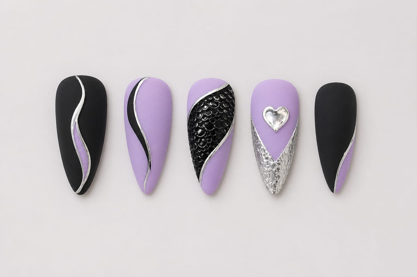 Nocturne Heart – Mystische Eleganz mit Lavendel, Silber & Herz-Detail 💜