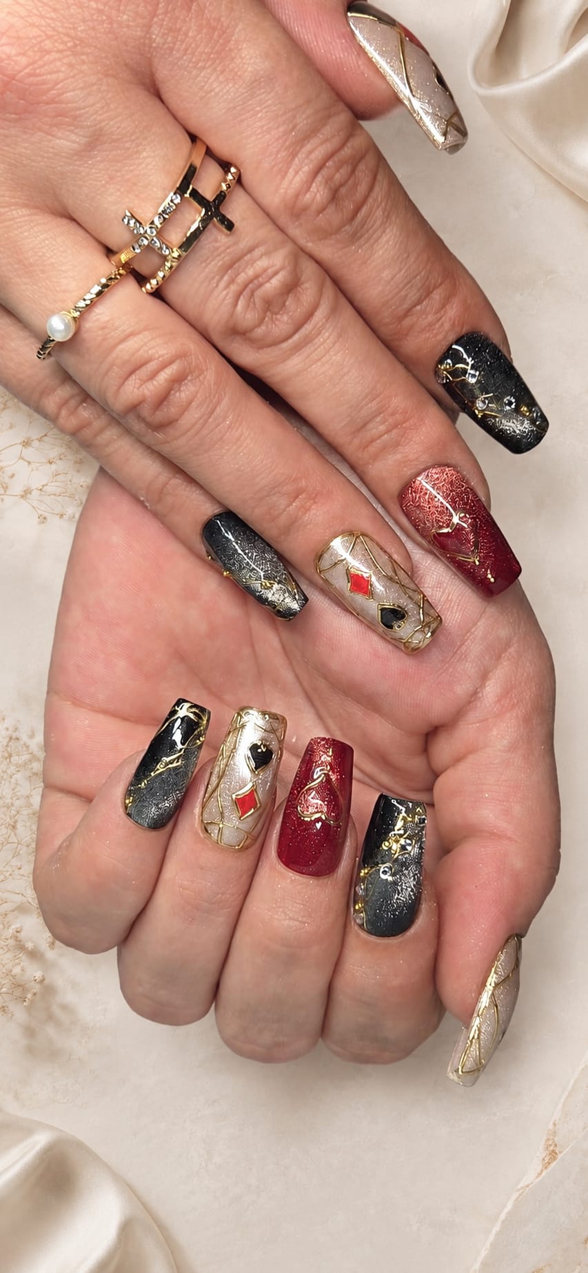Royal Heart – Luxuriöses Cat-Eye-Design mit königlicher Eleganz 👑