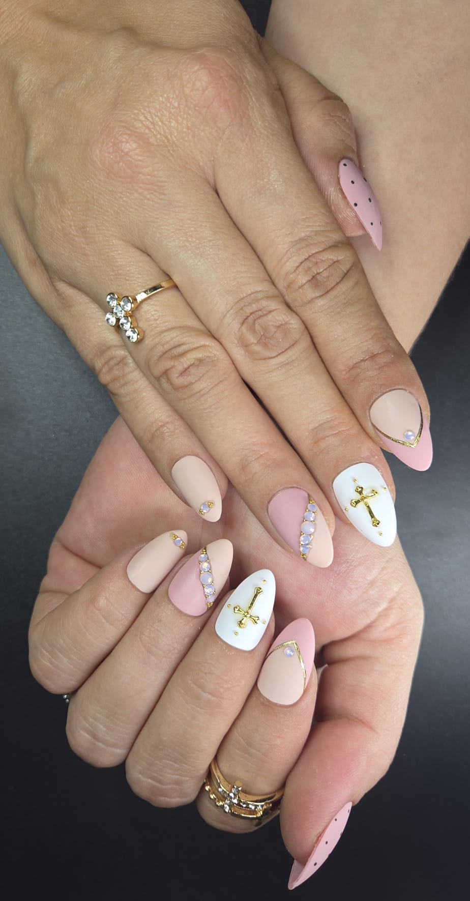 Sweet Faith – Zarte Eleganz mit goldenen Akzenten & funkelnden Details ✨